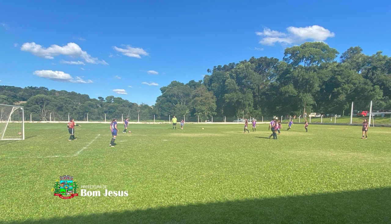 Três jogos movimentaram o Municipal de Futebol Suíço na noite de ontem